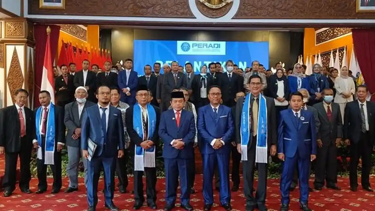 Profesi Advokat di PERADI RIAU